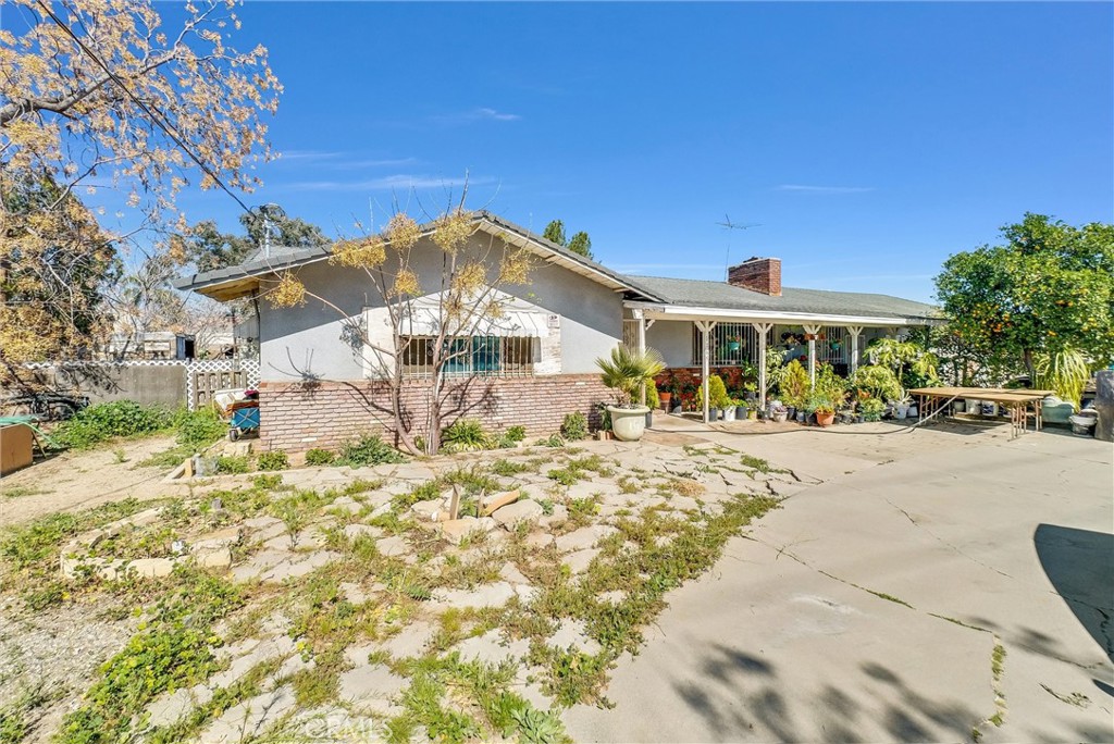 1165 W Olive Street Property Photo 27