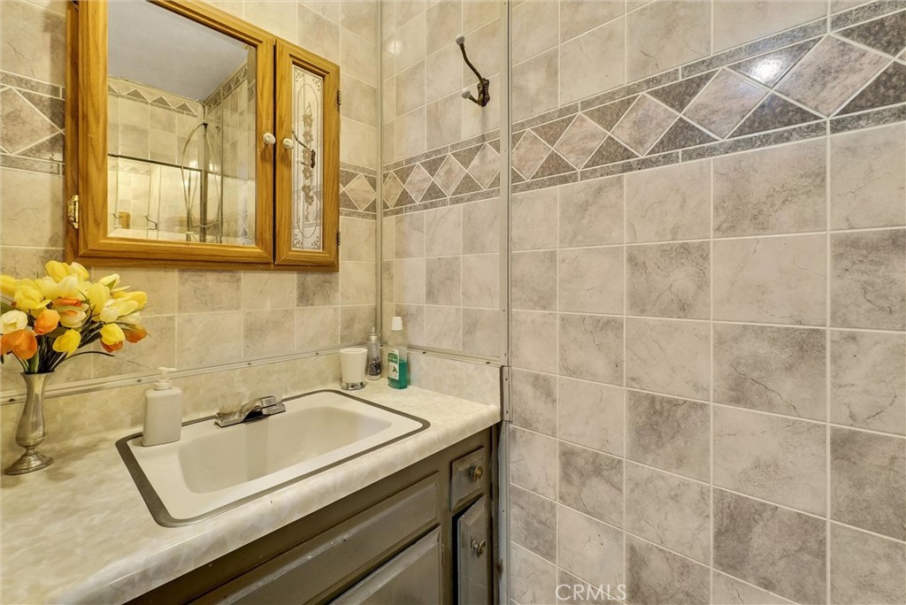 1165 W Olive Street Property Photo 30