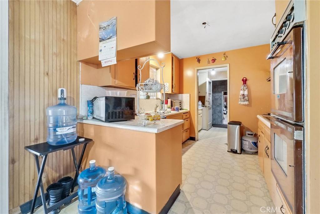 1165 W Olive Street Property Photo 31