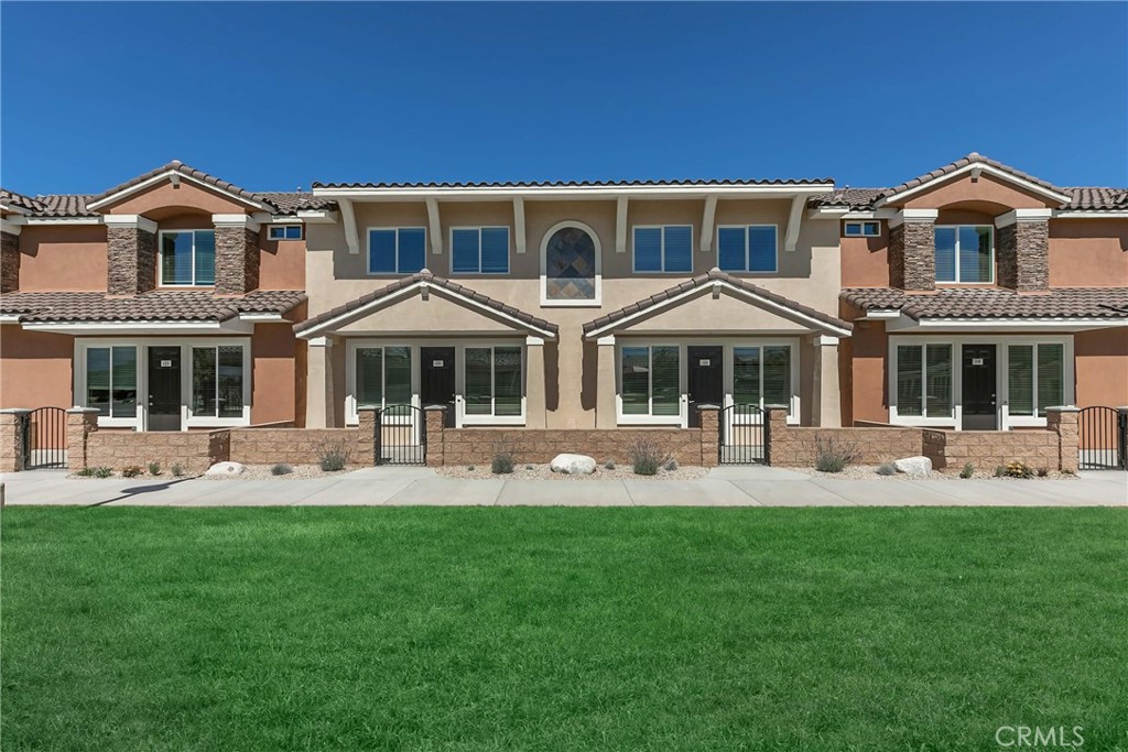 16854 Muscatel Property Photo 11