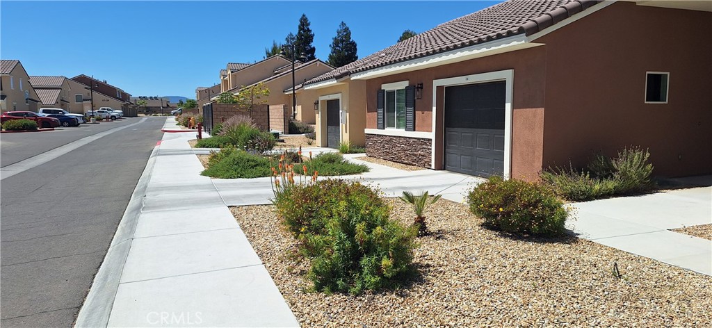 16852 Muscatel Property Photo 4