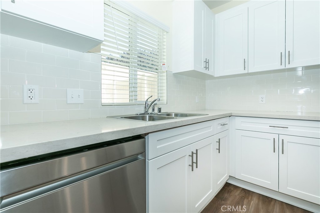 16852 Muscatel Property Photo 9