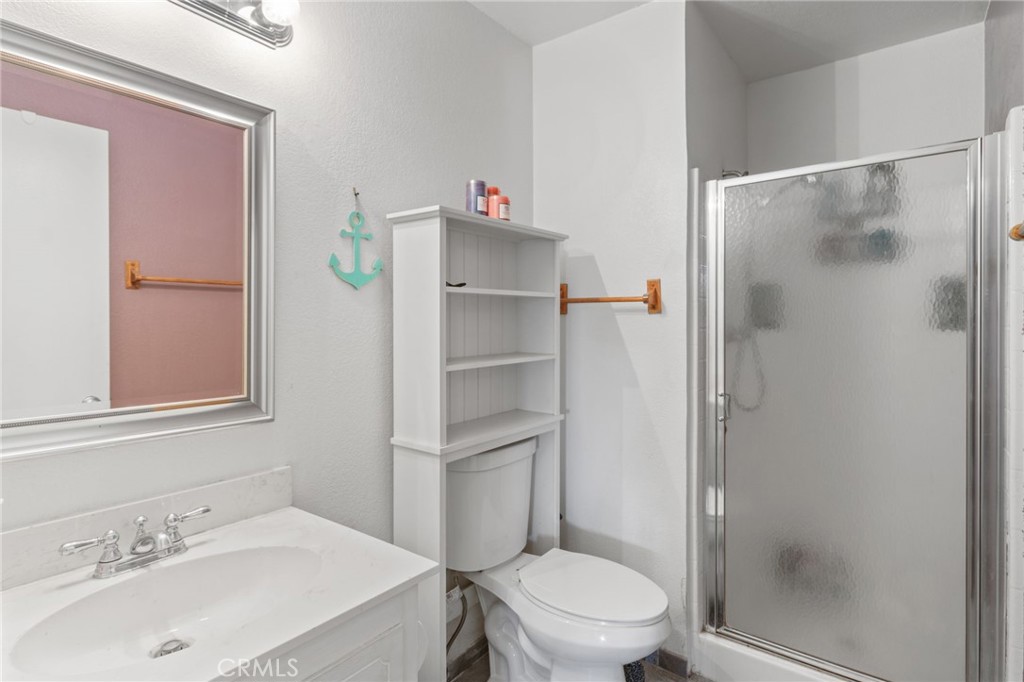 15063 Mauna Loa St Property Photo 6