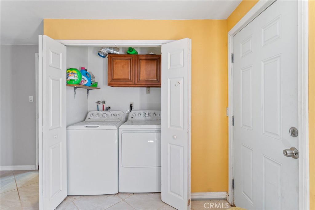 15063 Mauna Loa St Property Photo 9