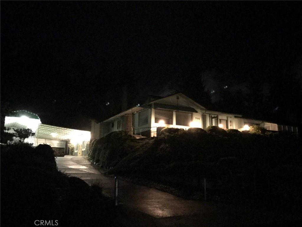 705 Prefontaine Dr Property Photo 3
