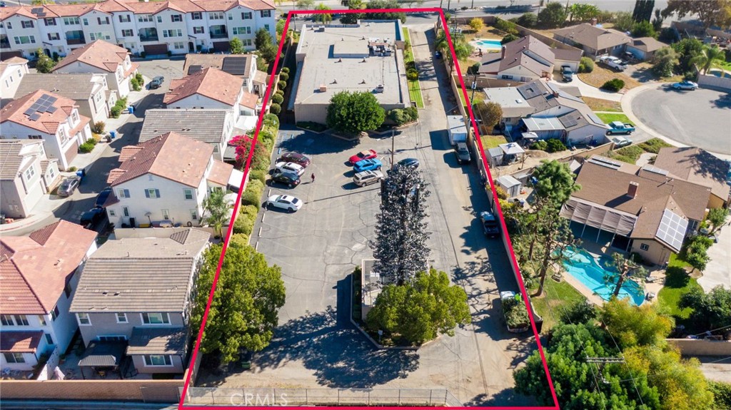 2055 N Garey Avenue Property Photo 11