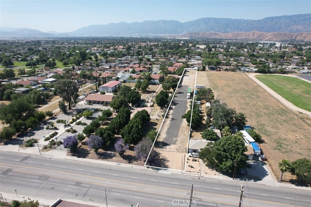 1812 W Base Line Street Property Photo 3