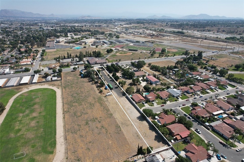 1812 W Base Line Street Property Photo 11