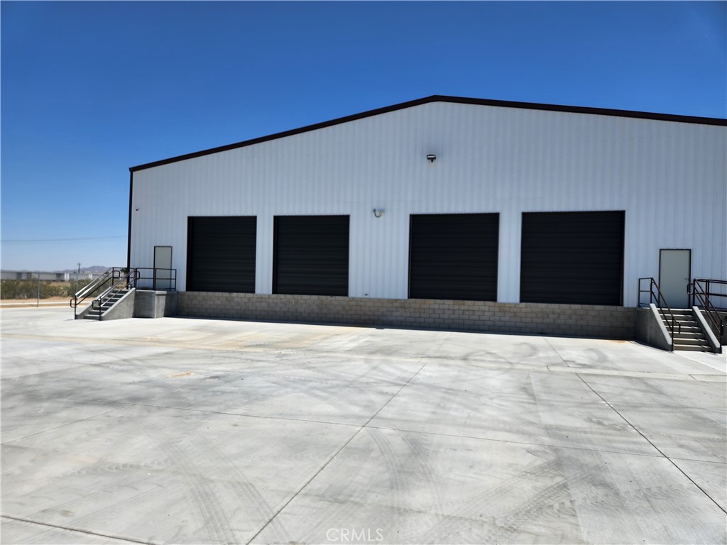 17454 Adelanto Road Property Photo 1