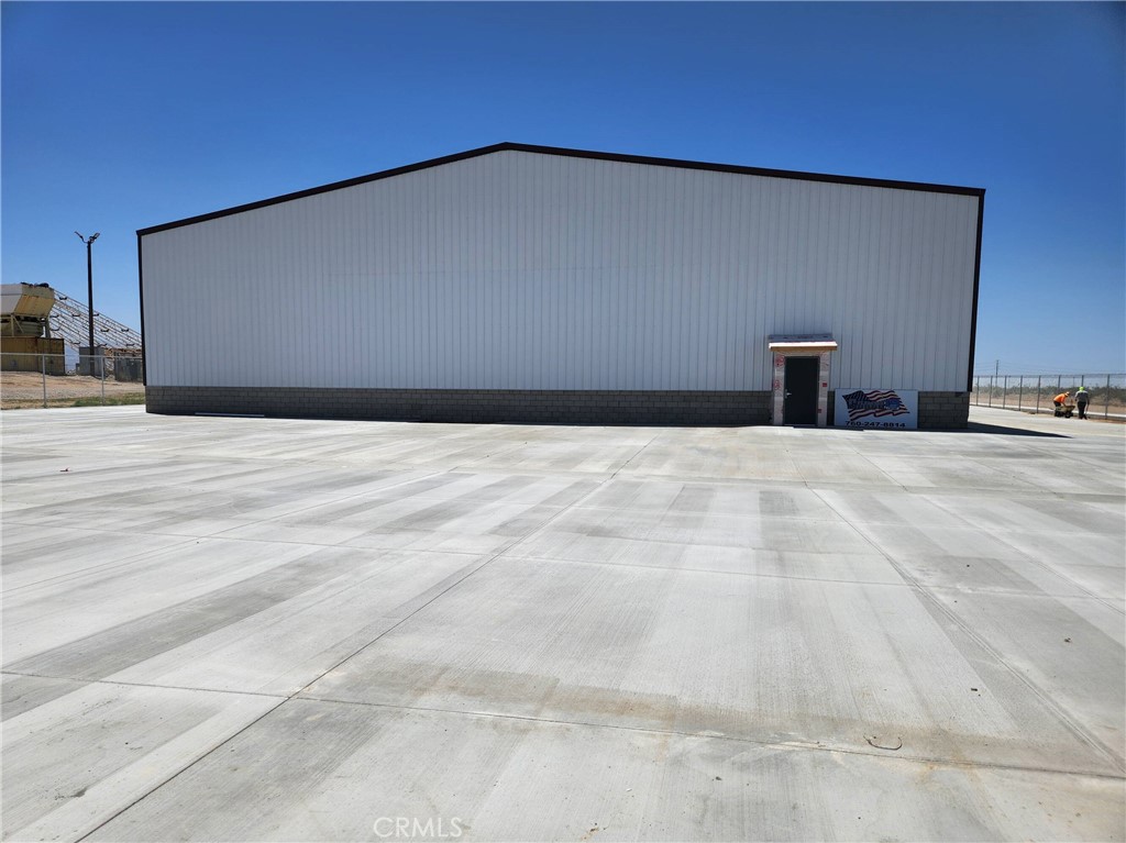17454 Adelanto Road Property Photo 2