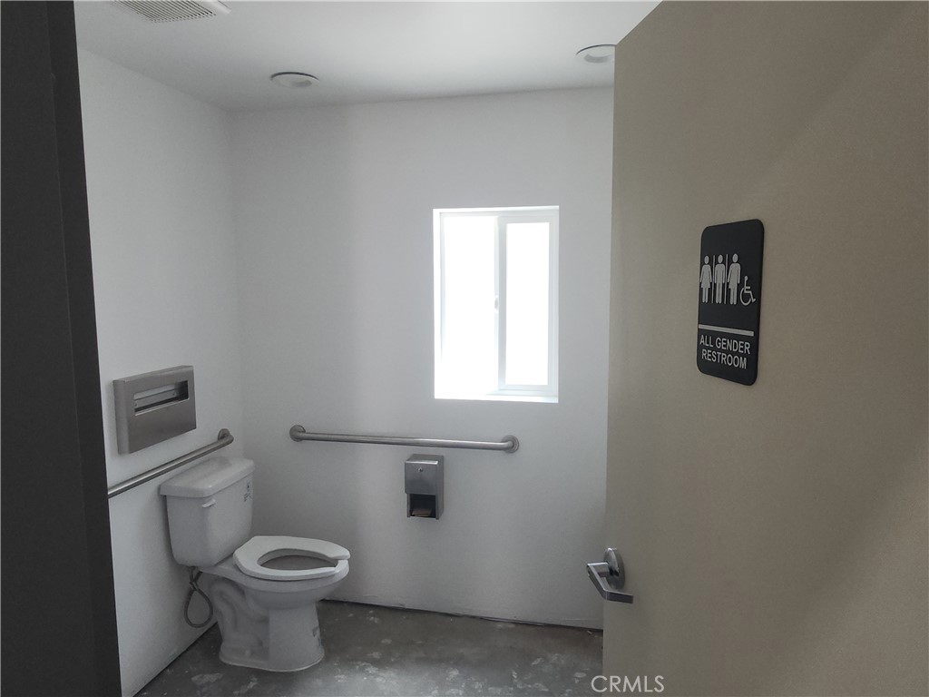 17454 Adelanto Road Property Photo 16