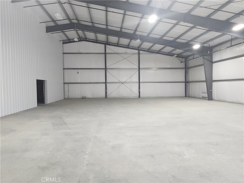 17454 Adelanto Road Property Photo 17