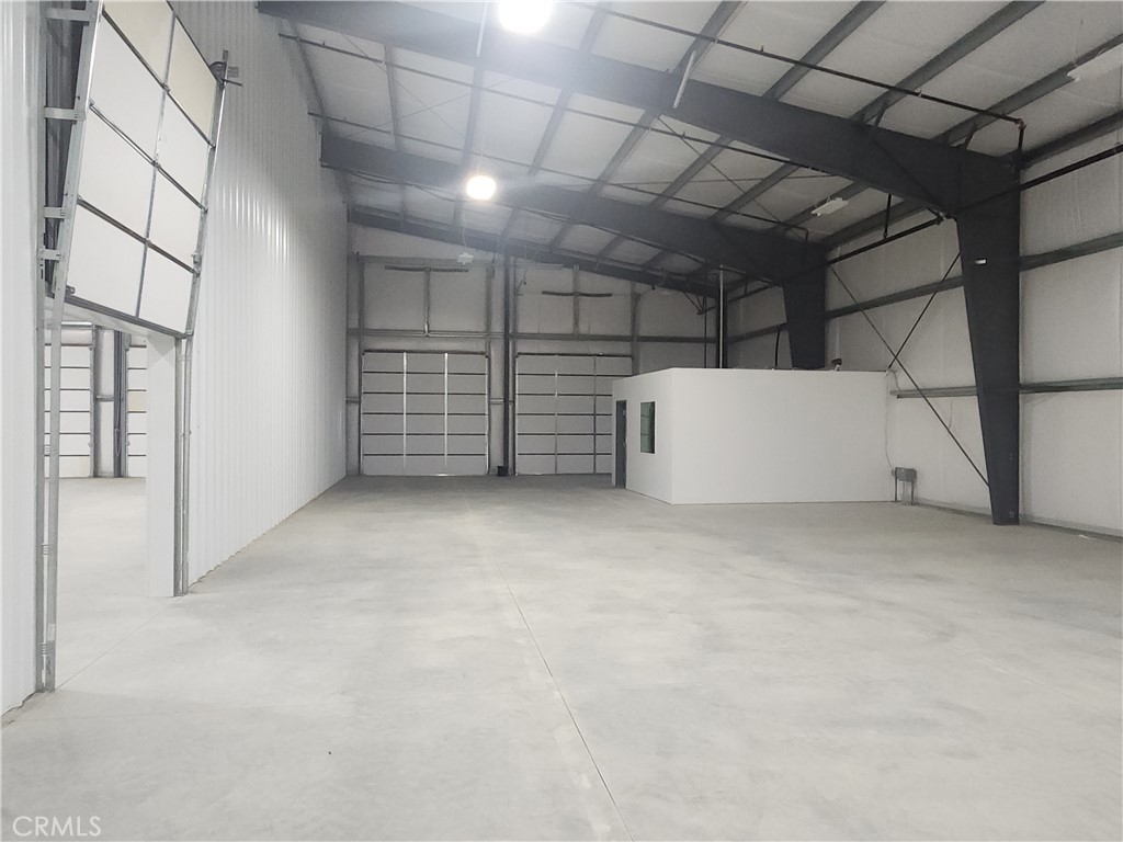 17454 Adelanto Road Property Photo 19