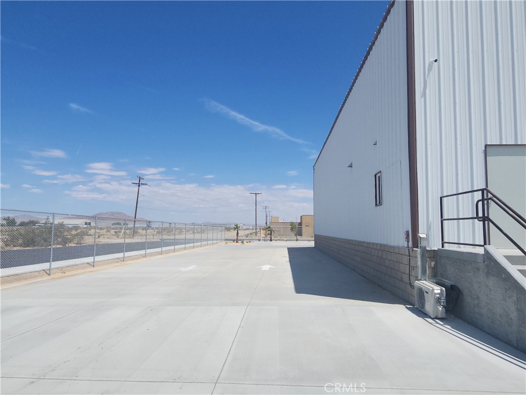 17454 Adelanto Road Property Photo 27