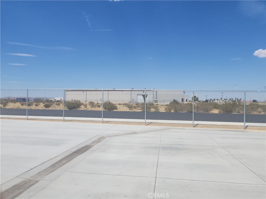 17454 Adelanto Road Property Photo 31