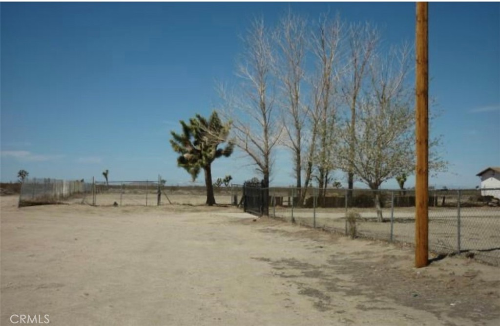 6888 Bookasta Road Property Photo 13