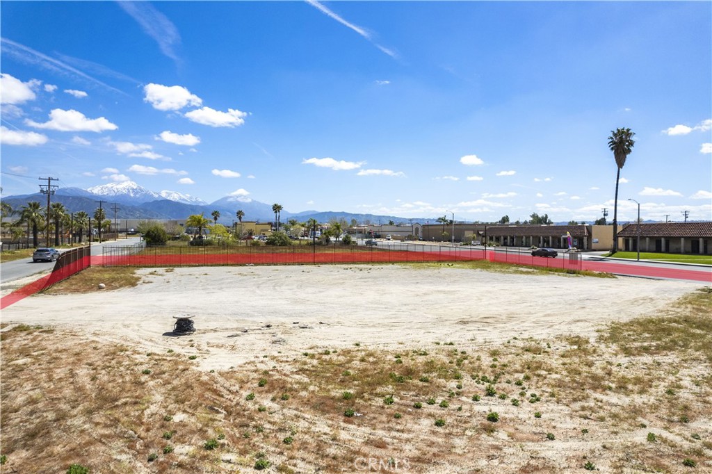 27180 5th Street Property Photo 8
