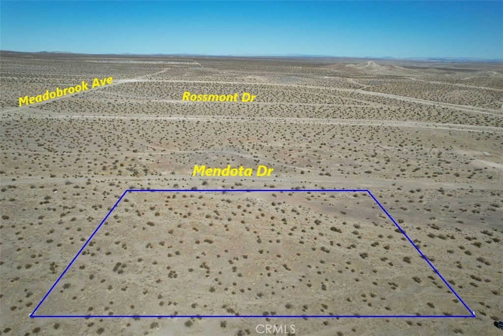 3 Mendota Drive Property Photo 5