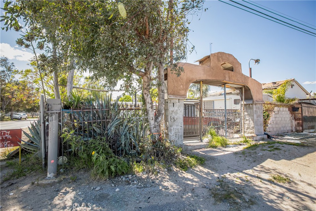 3610 Cajon Boulevard Property Photo 2