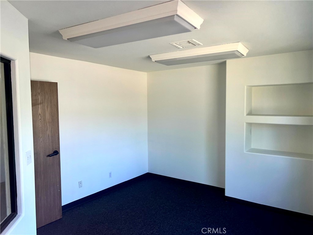 545 E California Street Property Photo 5