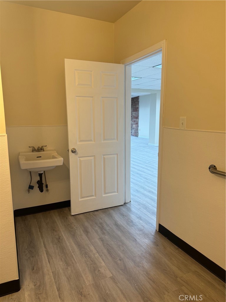 1160 W Mission Boulevard Property Photo 17