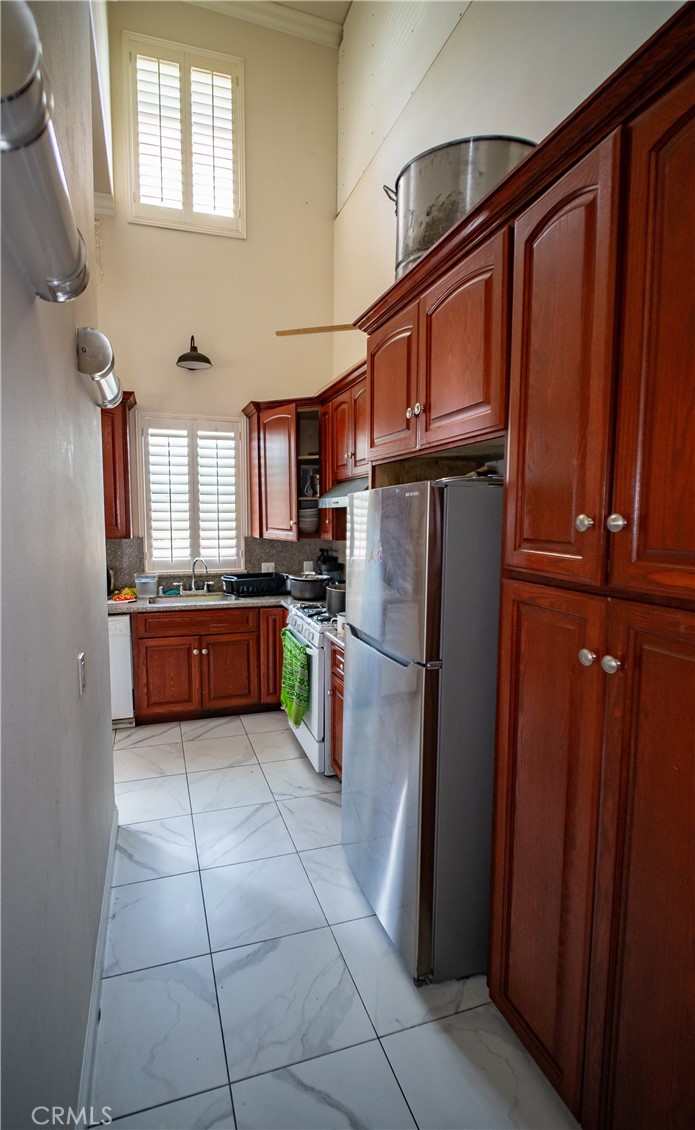 2021 Miramar Street Property Photo 27