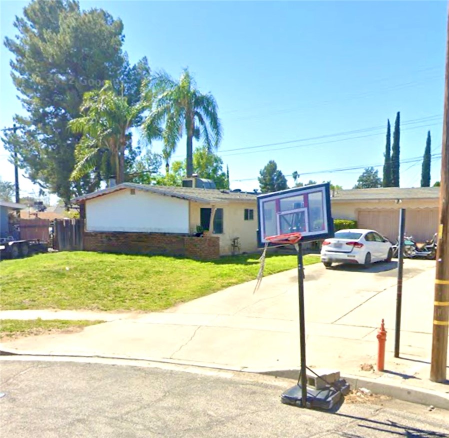 1269 E 38th Street Property Photo 1