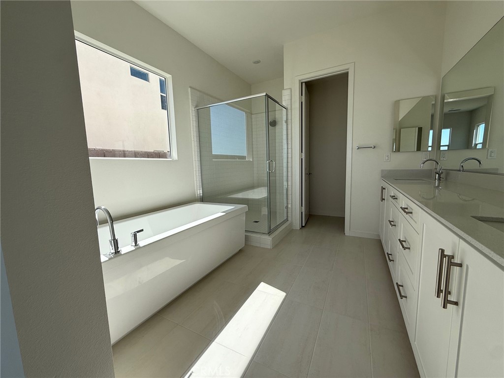 15949 Conservatory Drive Property Photo 8