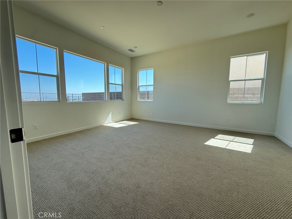 15949 Conservatory Drive Property Photo 10
