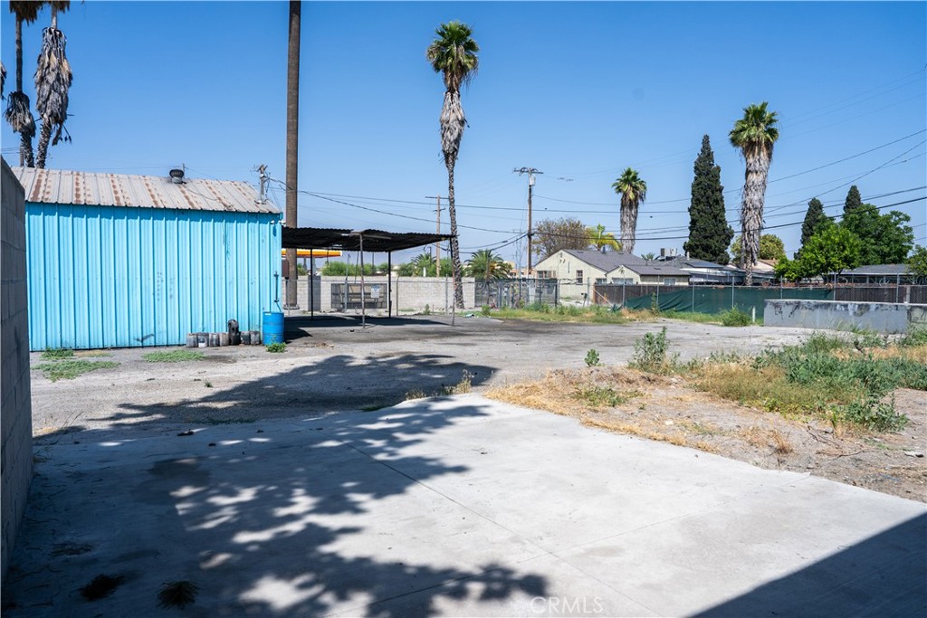 859 Inland Center Drive Property Photo 2