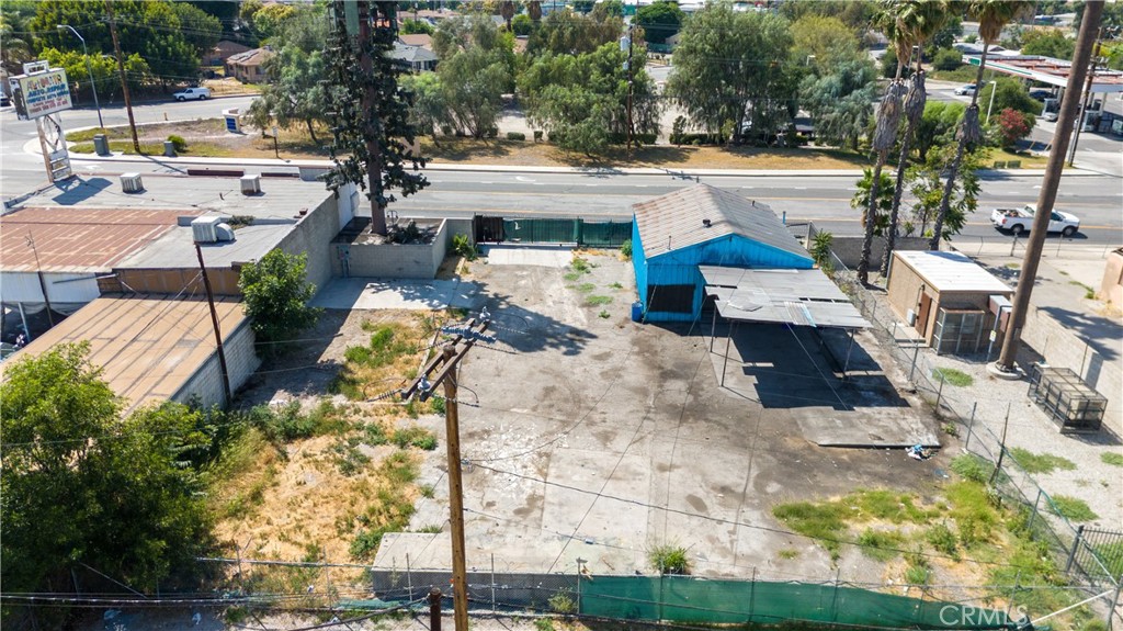 859 Inland Center Drive Property Photo 10