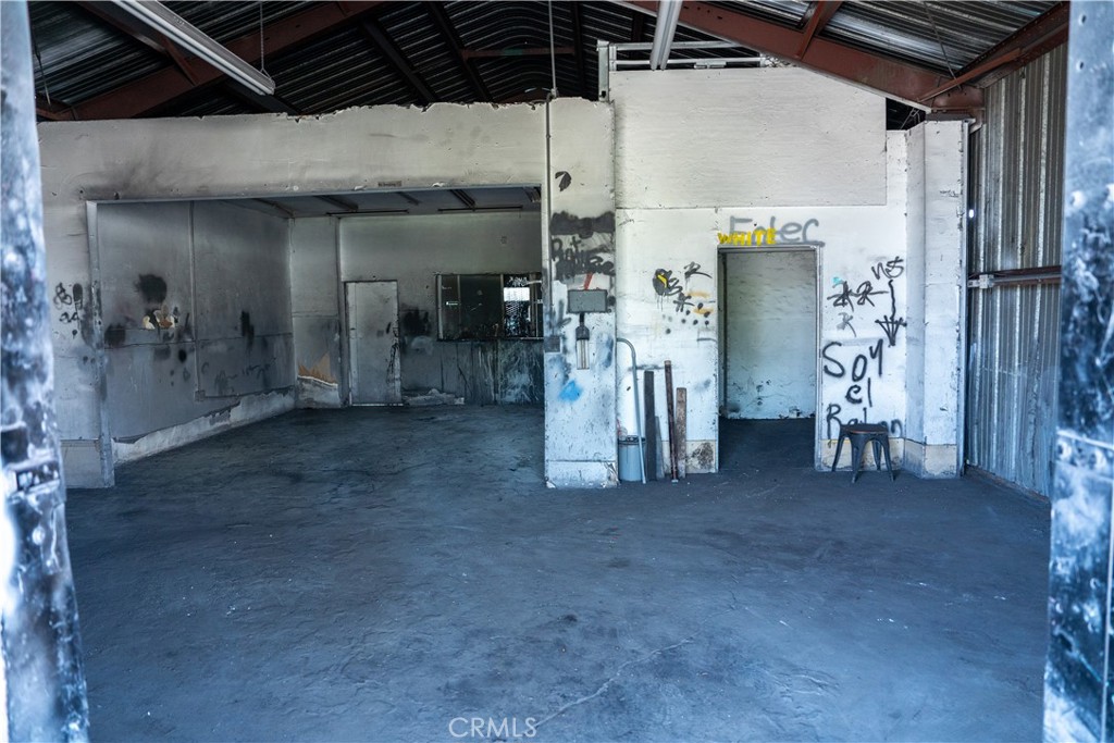 859 Inland Center Drive Property Photo 17