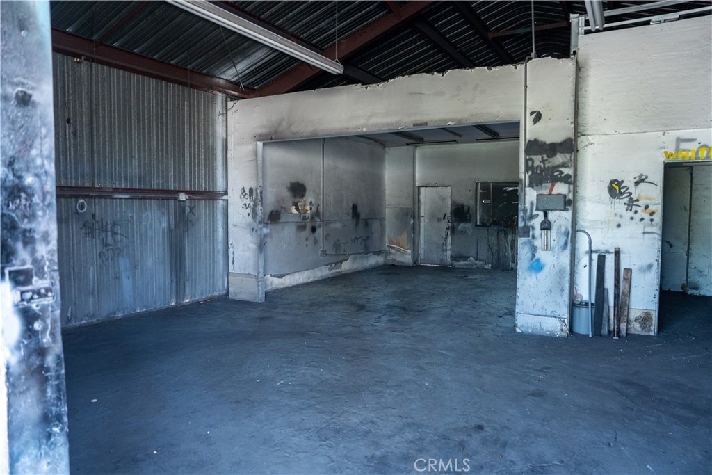859 Inland Center Drive Property Photo 18