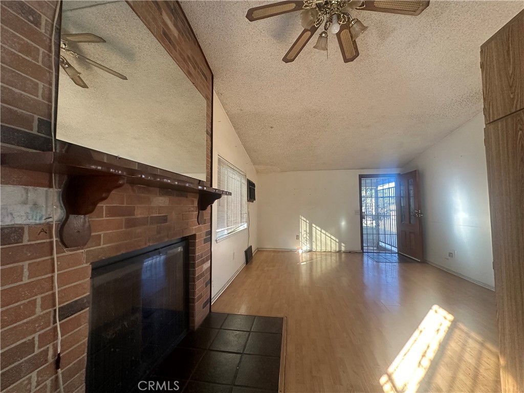 941 S Sycamore Avenue Property Photo 13