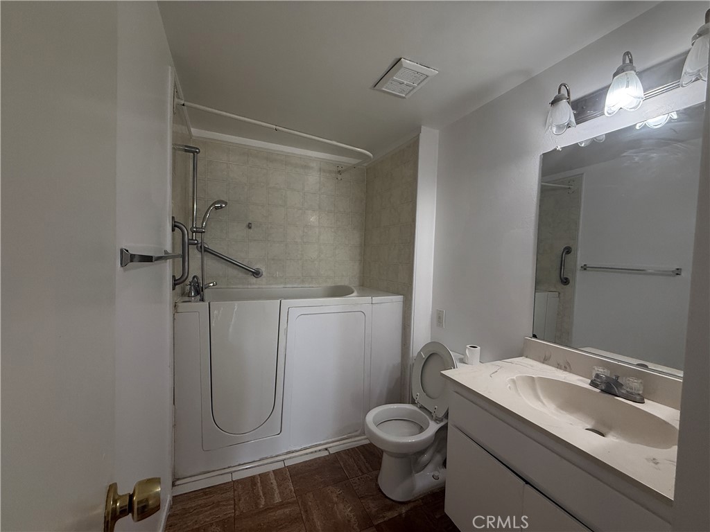 941 S Sycamore Avenue Property Photo 31