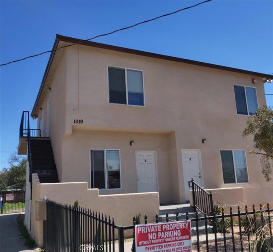 1019 N Pershing Avenue Property Photo 1