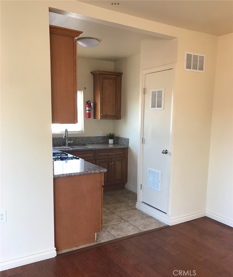 1019 N Pershing Avenue Property Photo 6