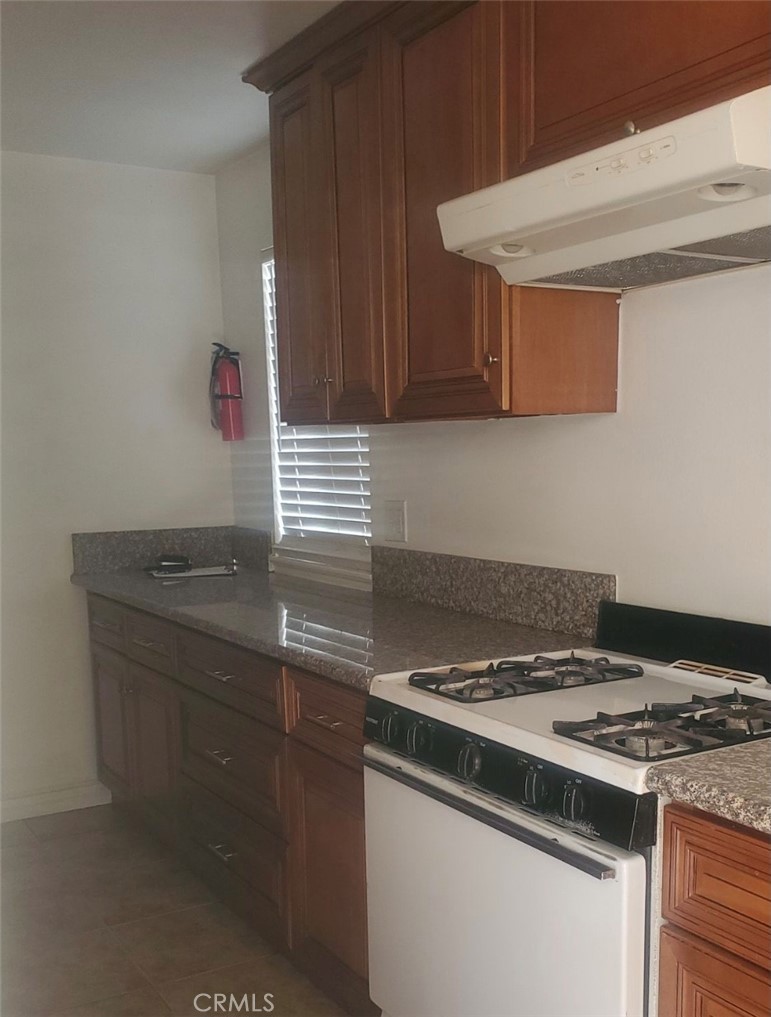 1019 N Pershing Avenue Property Photo 23