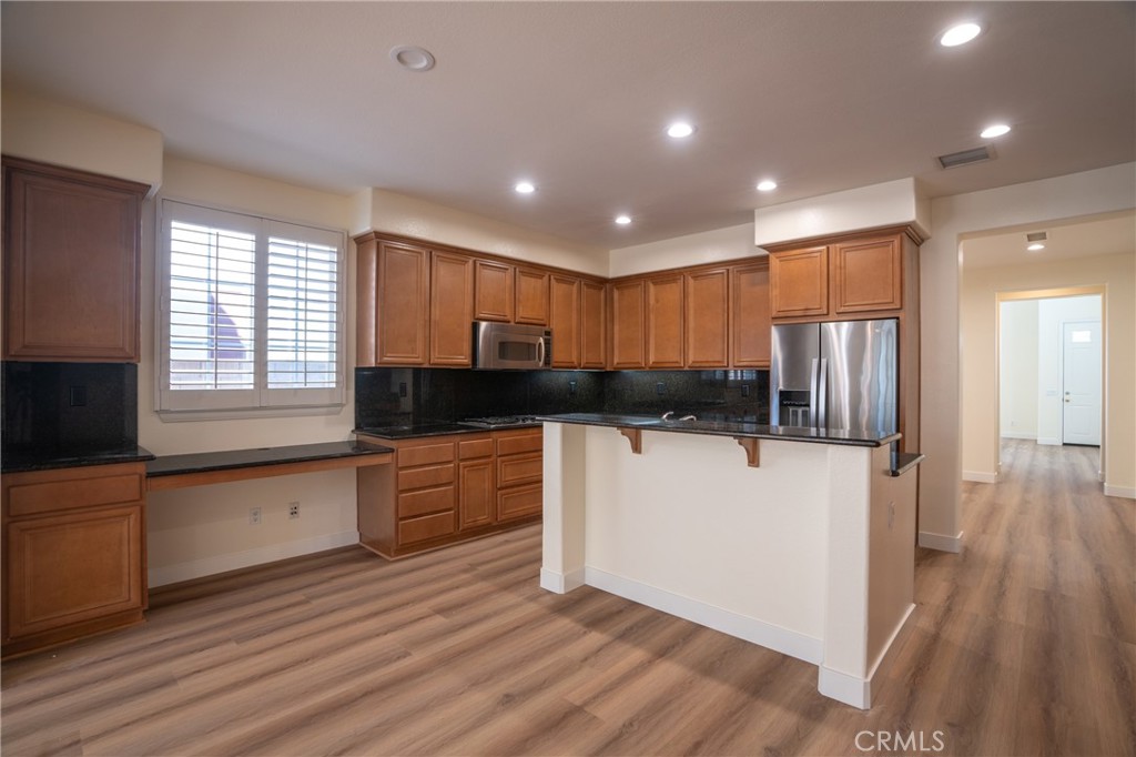 7622 Iron Horse Place Property Photo 3