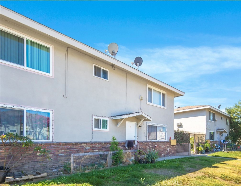1027 W E Street Property Photo 6
