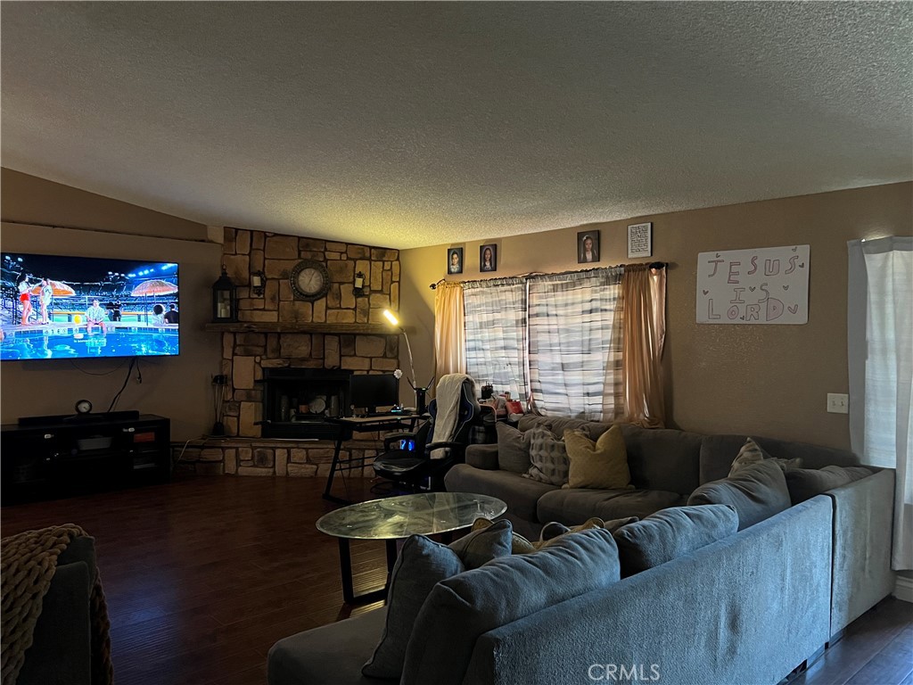 18104 Birch Street Property Photo 3