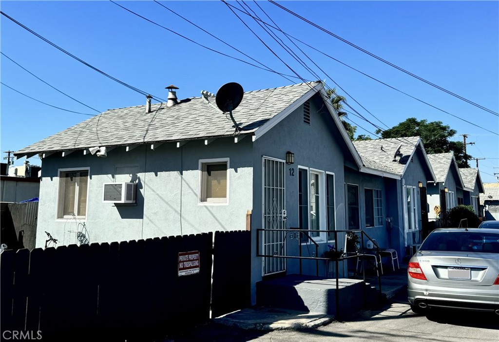 123 N Inez Street Property Photo 4