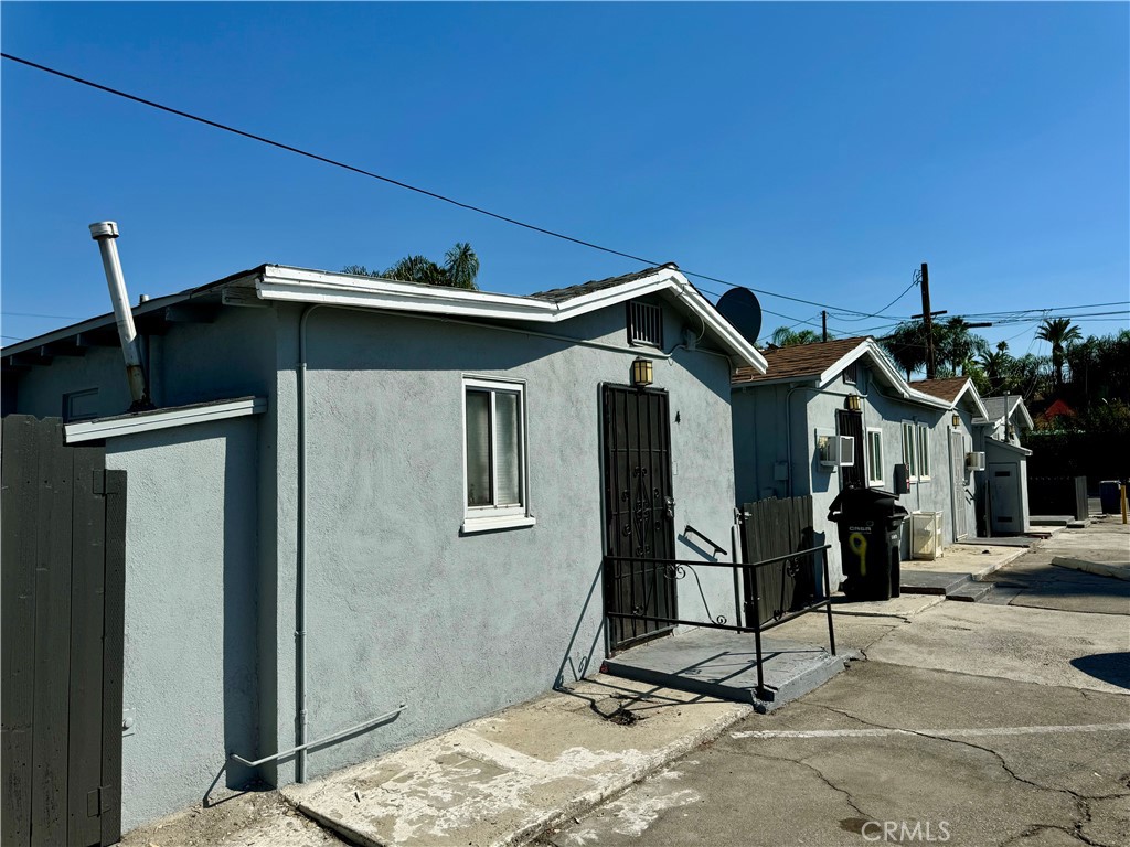 123 N Inez Street Property Photo 5