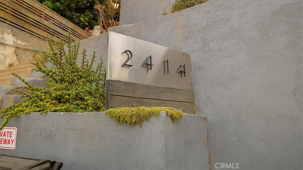 2414 N Alvarado Street Property Photo 2