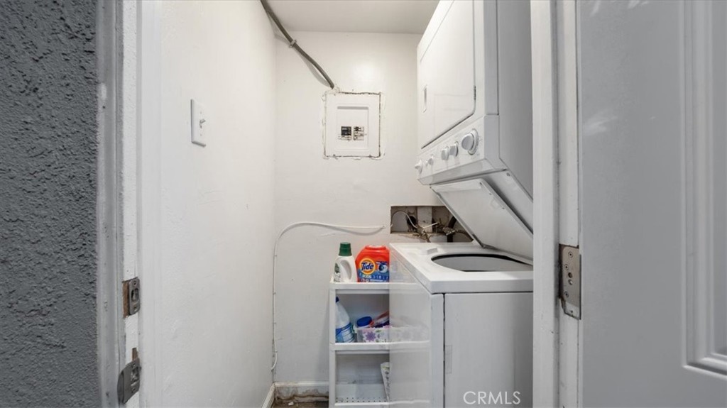 2414 N Alvarado Street Property Photo 14