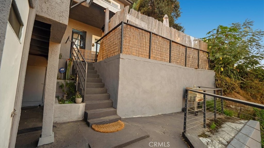 2414 N Alvarado Street Property Photo 15