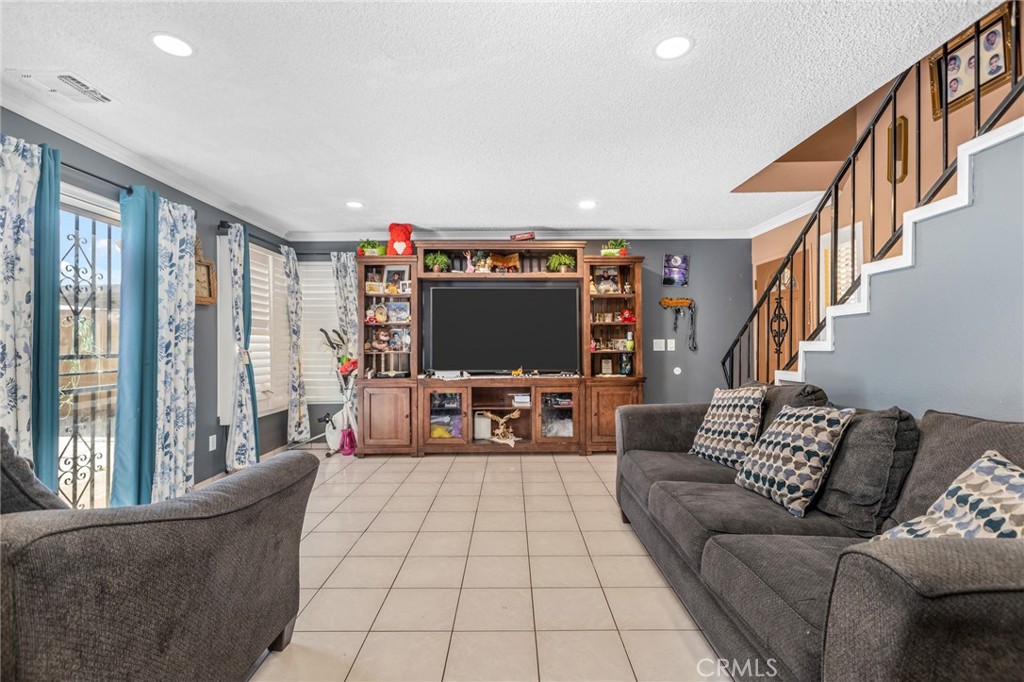 16189 Winterwood Lane Property Photo 5