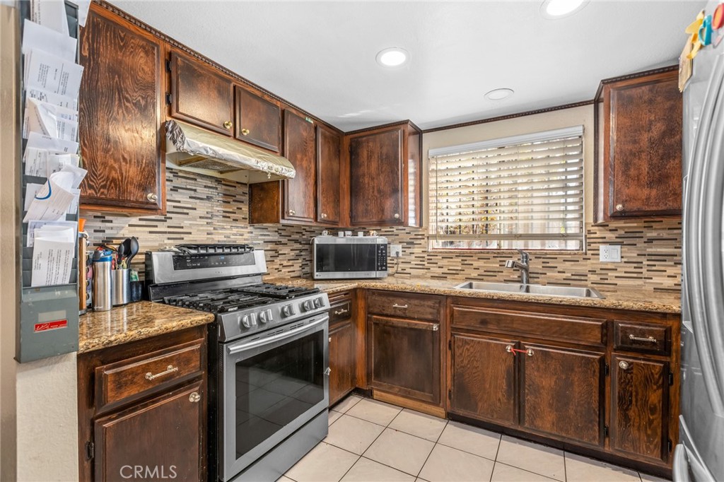 16189 Winterwood Lane Property Photo 8