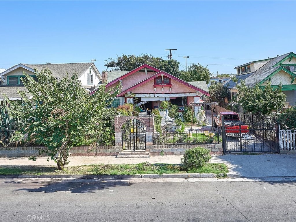 4162 S Budlong Avenue Property Photo 1