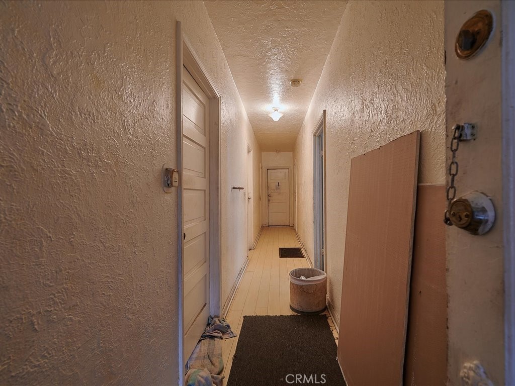 4162 S Budlong Avenue Property Photo 13